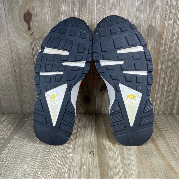 Nike Air Huarache Run Print Red Aloha Womens Size 7. - Picture 11 of 12